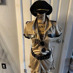 5 Piece Women’s California Sheriff Costume incl Dress, Belt, Badge, Hat, Gloves